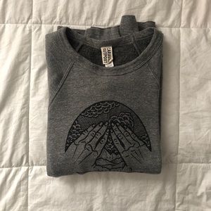 Caravan Outpost, Ojai CA. Crewneck, size medium.